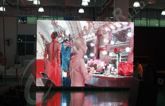 HD P6 Wall Hanging Indoor SMD LED Display Screen with High Brightness